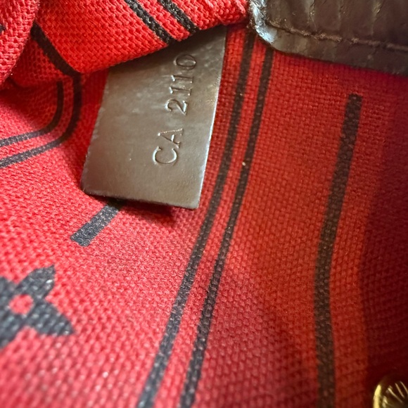 Authentic LV Neverfull Damier MM Cherry Used - Picture 13 of 13